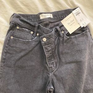 Abercrombie “The Dad” High Rise Criss Cross Jeans
